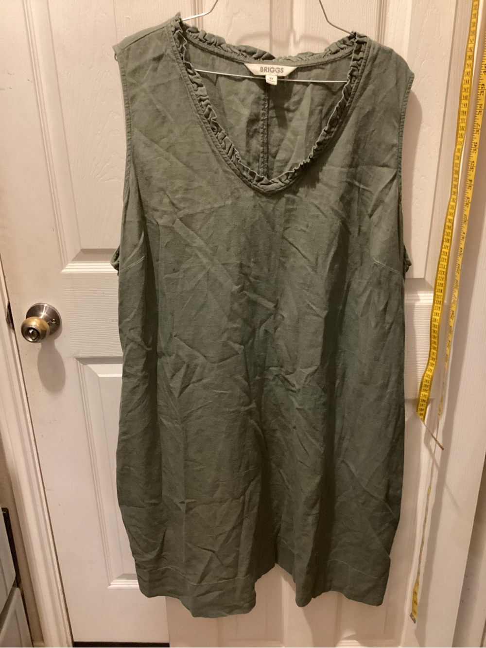 Briggs New York Olive Green Sleeveless V-Neck Linen Tunic